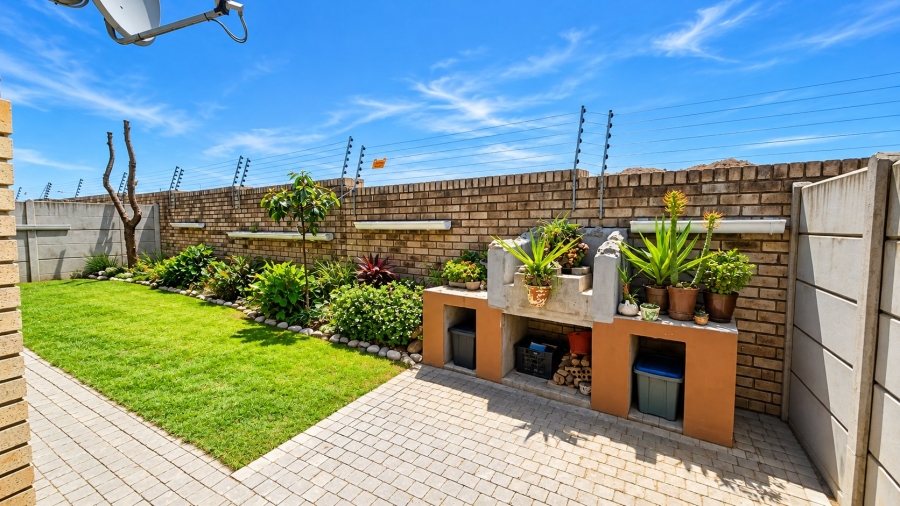 2 Bedroom Property for Sale in Mooikloof Country Estate Western Cape